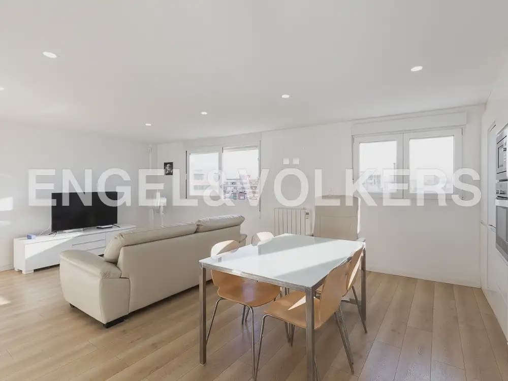 2 bedroom Flat for rent in Valencia city - € 1,500 (Ref: 10179295)