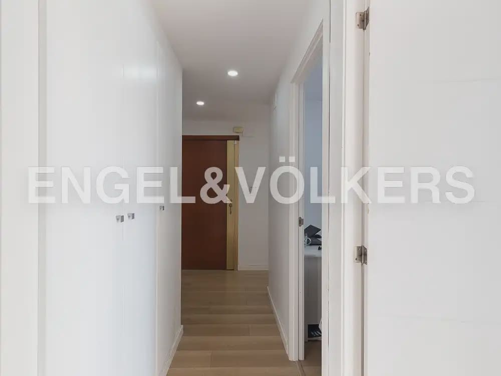 2 bedroom Flat for rent in Valencia city - € 1,500 (Ref: 10179295)