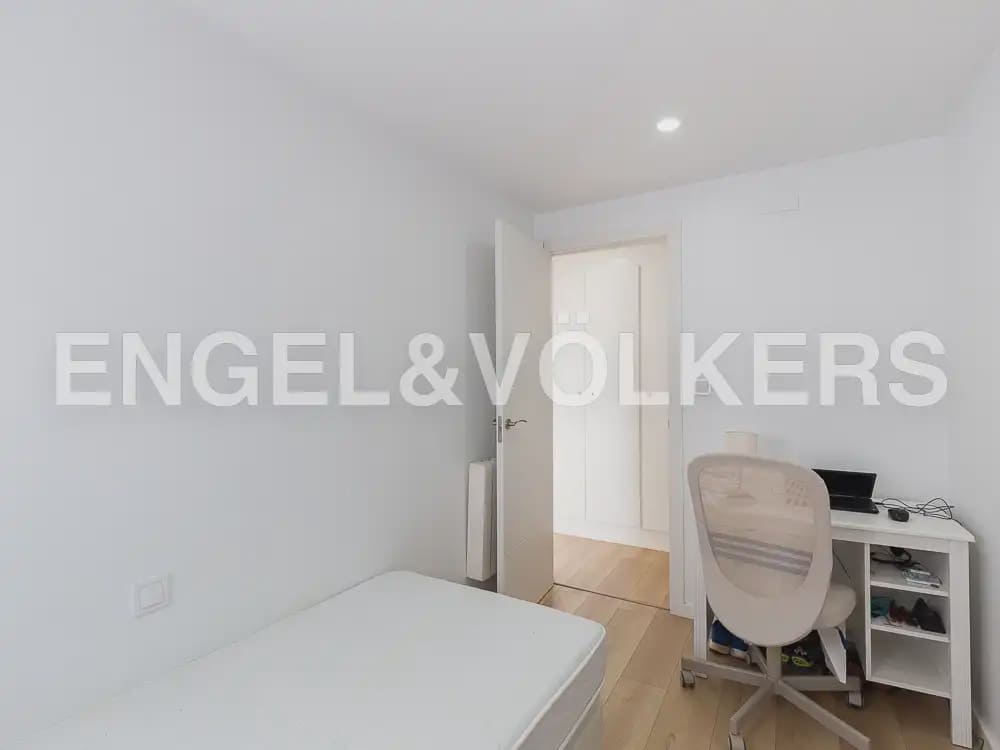 2 bedroom Flat for rent in Valencia city - € 1,500 (Ref: 10179295)
