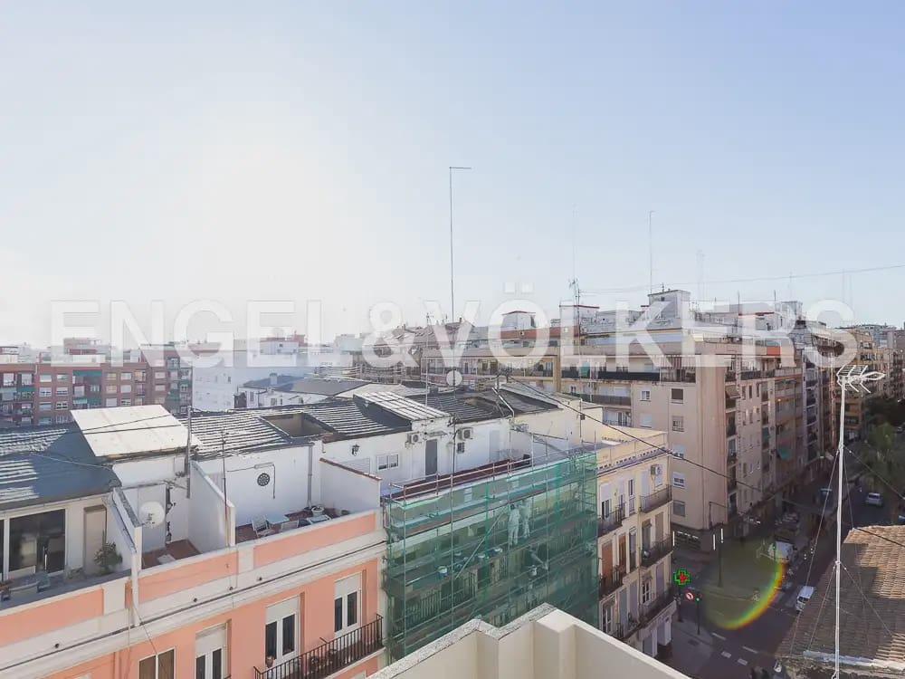 2 bedroom Flat for rent in Valencia city - € 1,500 (Ref: 10179295)