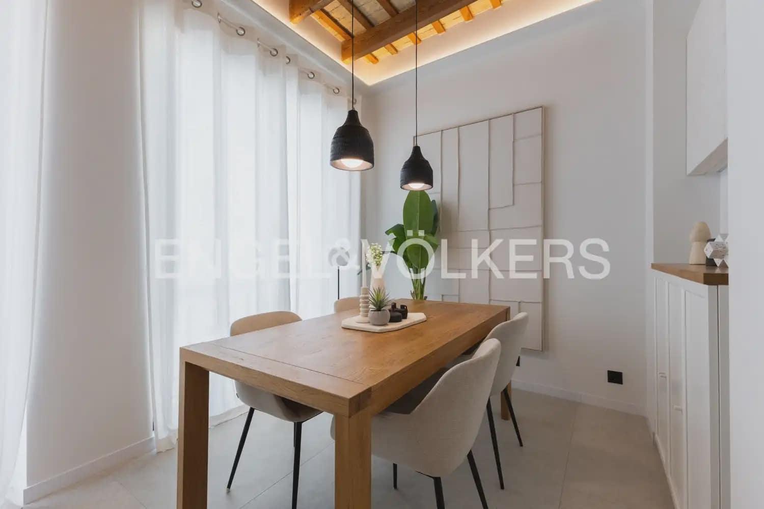 2 Zimmer Wohnung zu vermieten in Valencia Stadt - 2.500 € (Ref: 10179296)