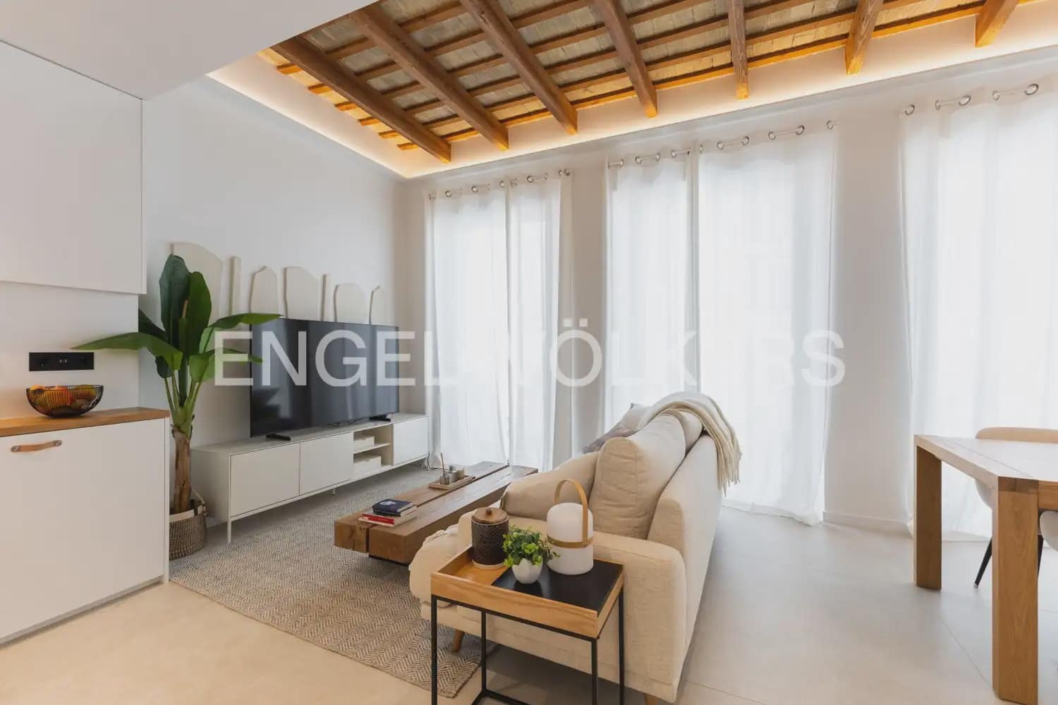 2 Zimmer Wohnung zu vermieten in Valencia Stadt - 2.500 € (Ref: 10179296)