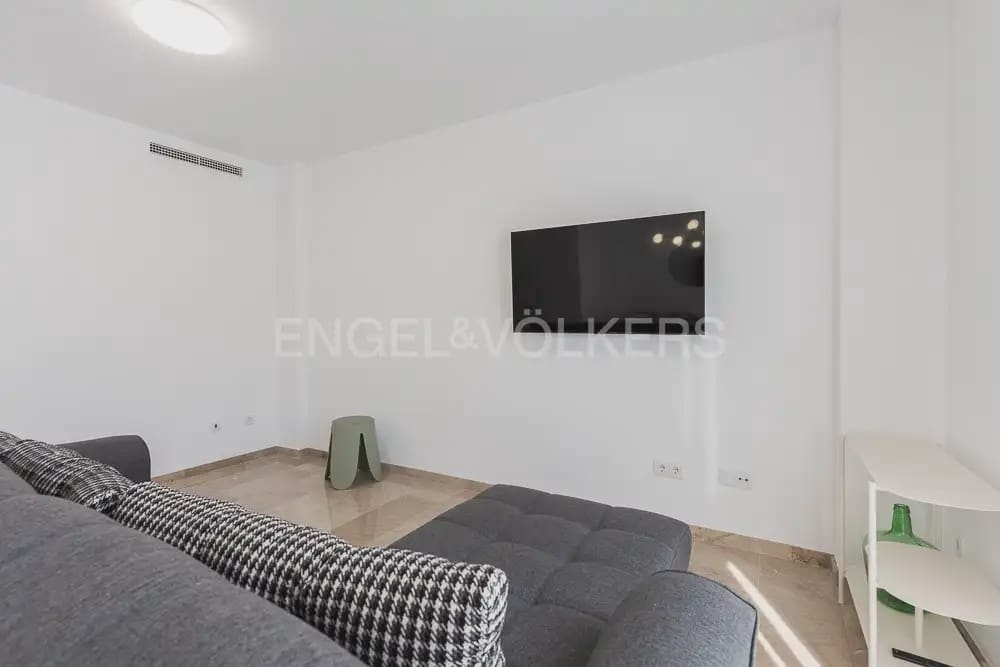 Casa de 4 habitaciones en Quart de Poblet en alquiler con garaje - 1.980 € (Ref: 10179298)