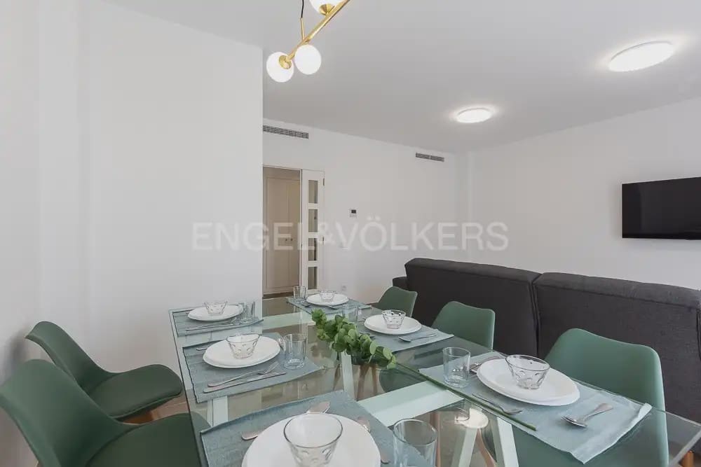 Casa de 4 habitaciones en Quart de Poblet en alquiler con garaje - 1.980 € (Ref: 10179298)
