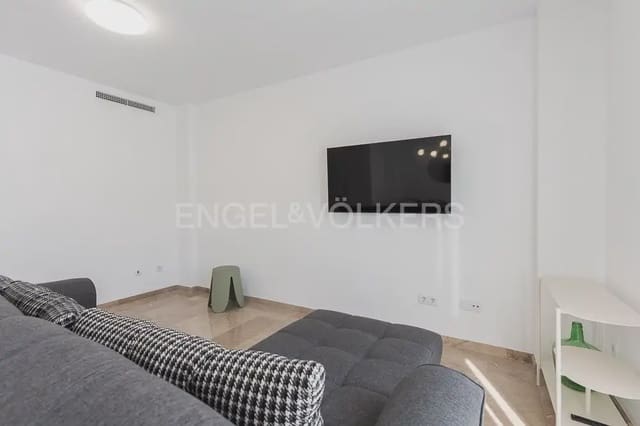 4 slaapkamer Huis te huur in Quart de Poblet met garage - € 1.980 (Ref: 10179298)