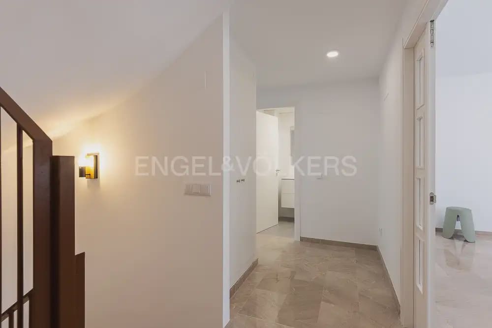 Casa de 4 habitaciones en Quart de Poblet en alquiler con garaje - 1.980 € (Ref: 10179298)