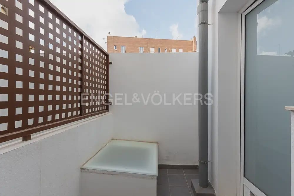 Casa de 4 habitaciones en Quart de Poblet en alquiler con garaje - 1.980 € (Ref: 10179298)