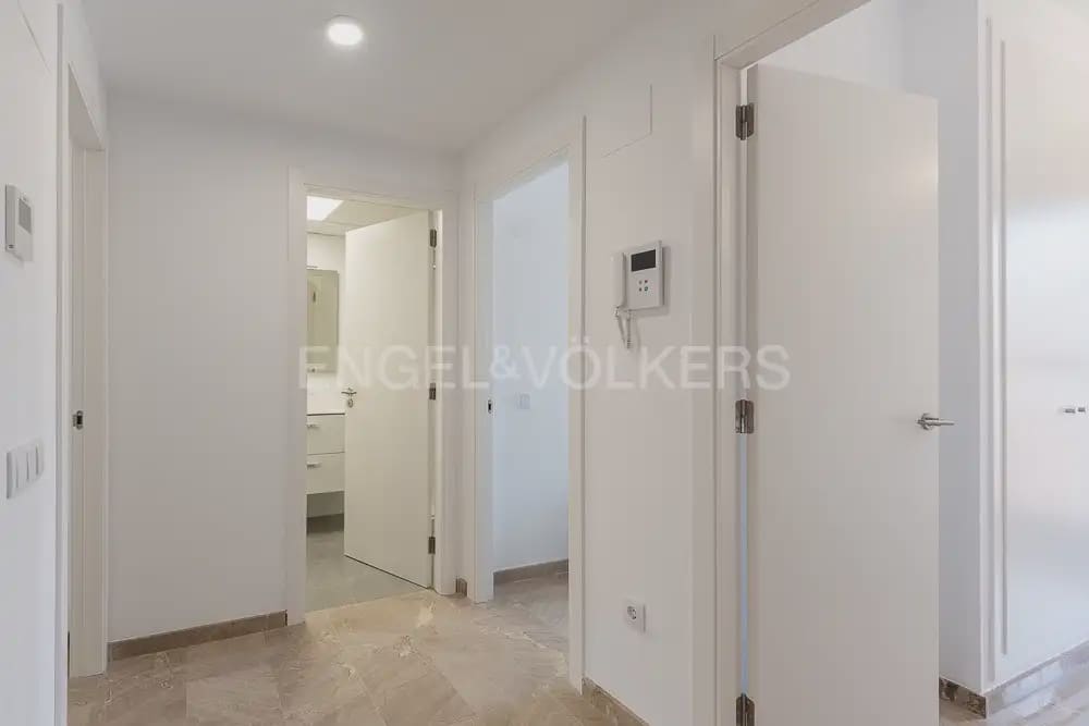Casa de 4 habitaciones en Quart de Poblet en alquiler con garaje - 1.980 € (Ref: 10179298)