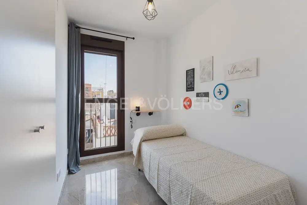 Casa de 4 habitaciones en Quart de Poblet en alquiler con garaje - 1.980 € (Ref: 10179298)
