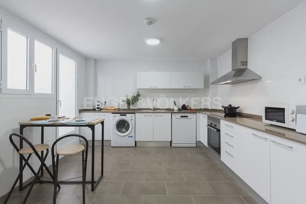 Casa de 4 habitaciones en Quart de Poblet en alquiler con garaje - 1.980 € (Ref: 10179298)
