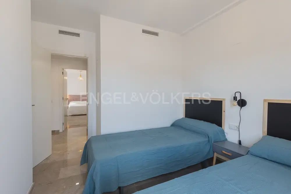 Casa de 4 habitaciones en Quart de Poblet en alquiler con garaje - 1.980 € (Ref: 10179298)