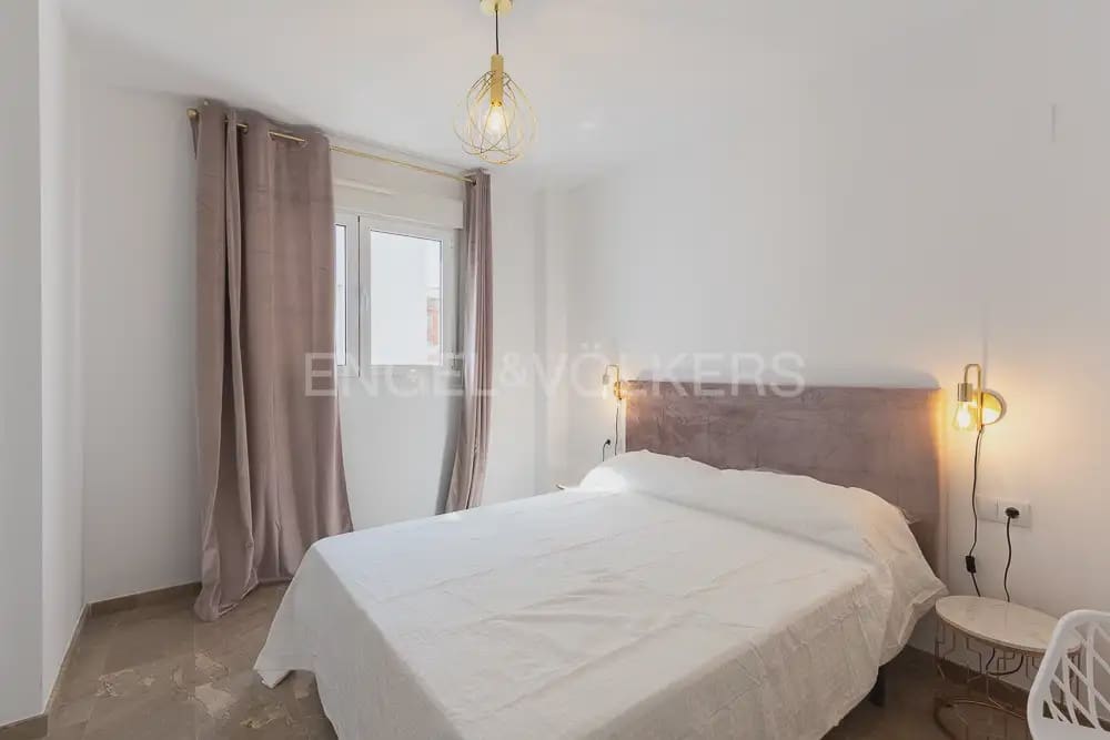 Casa de 4 habitaciones en Quart de Poblet en alquiler con garaje - 1.980 € (Ref: 10179298)