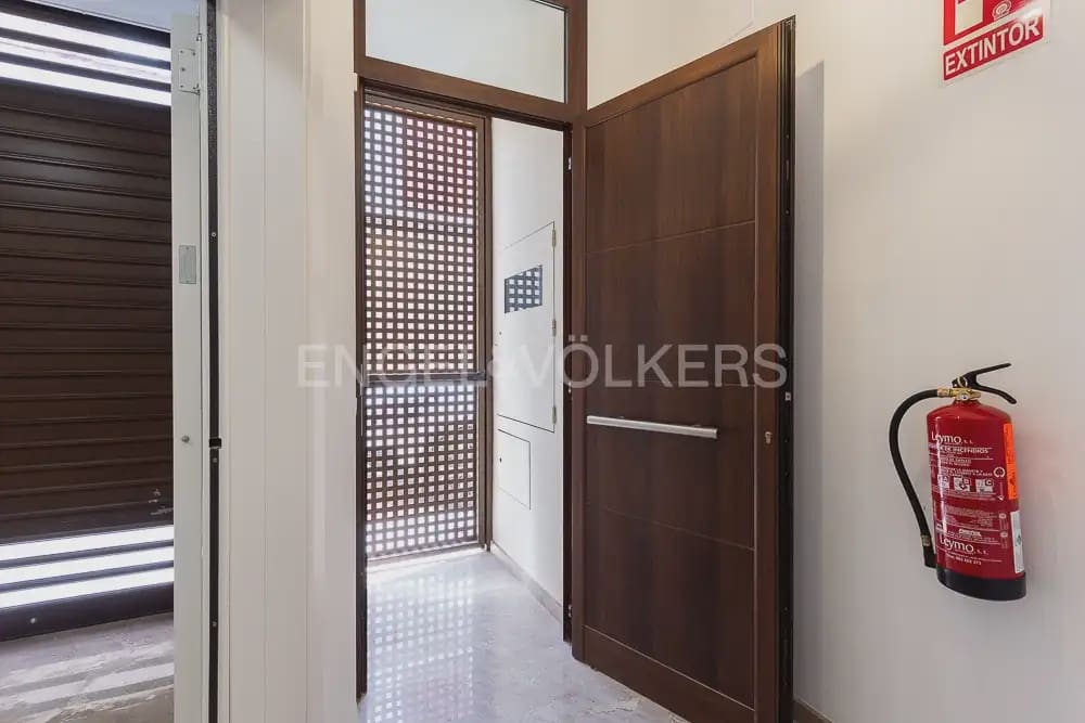 Casa de 4 habitaciones en Quart de Poblet en alquiler con garaje - 1.980 € (Ref: 10179298)