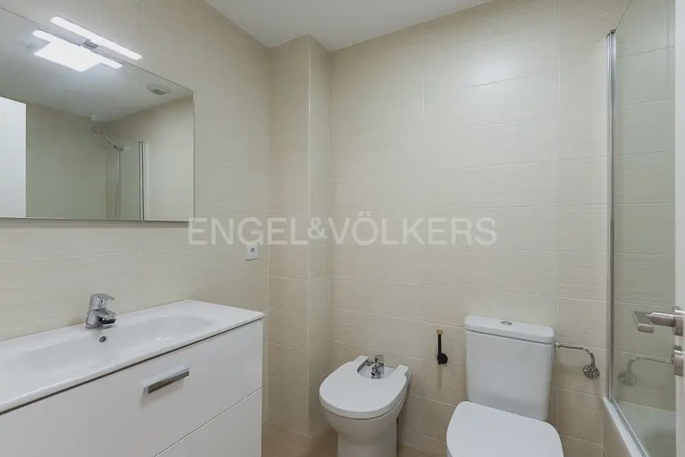Casa de 4 habitaciones en Quart de Poblet en alquiler con garaje - 1.980 € (Ref: 10179298)