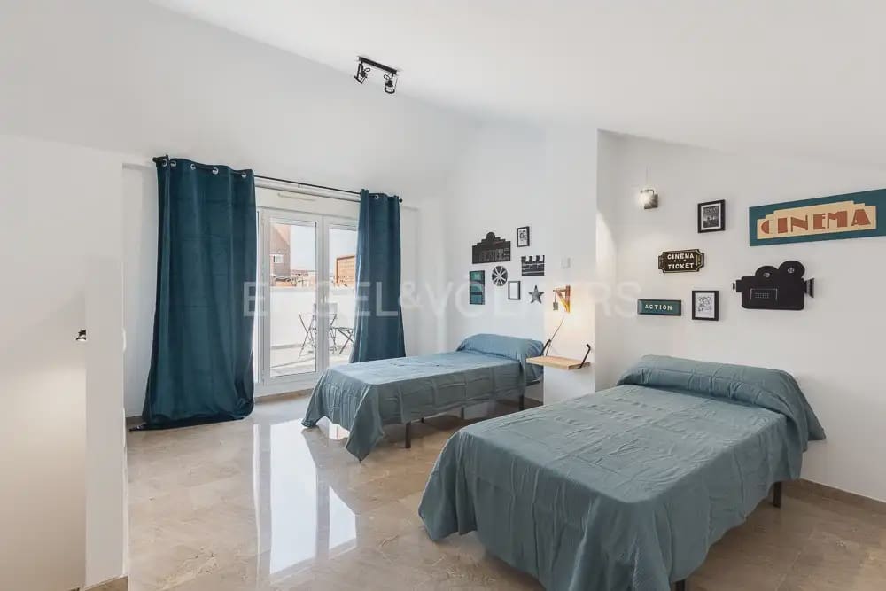 Casa de 4 habitaciones en Quart de Poblet en alquiler con garaje - 1.980 € (Ref: 10179298)