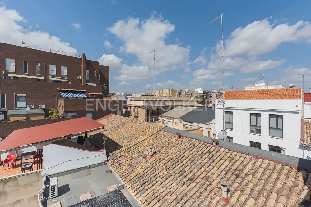 Casa de 4 habitaciones en Quart de Poblet en alquiler con garaje - 1.980 € (Ref: 10179298)