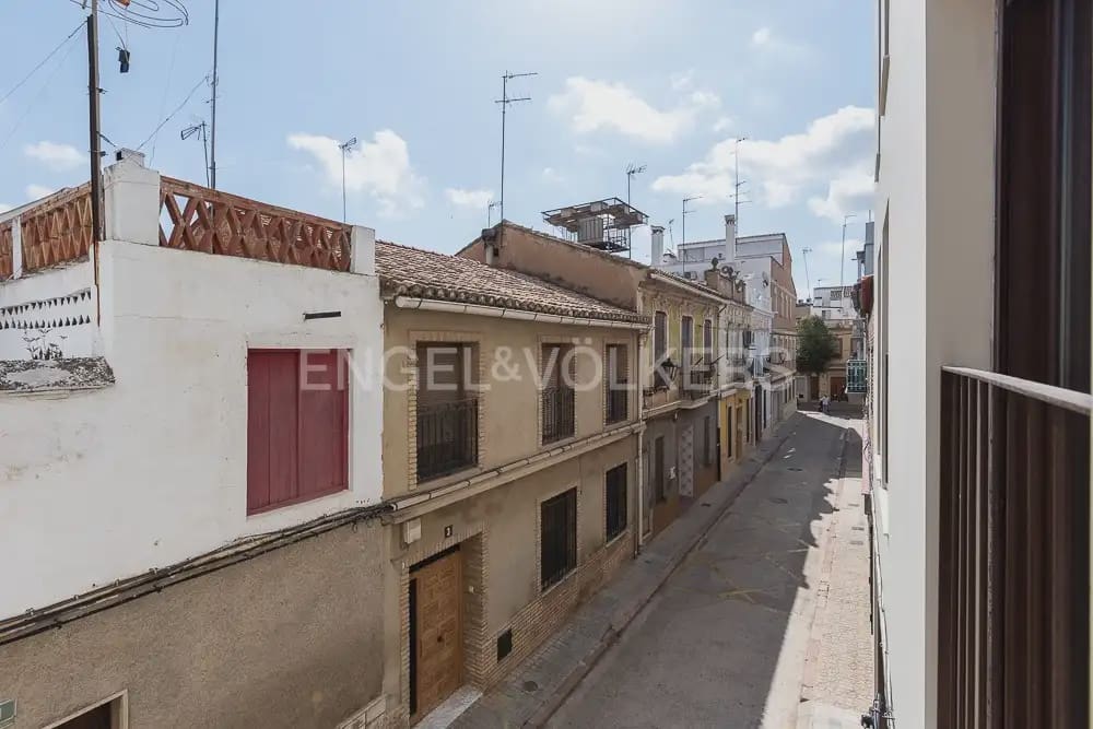 Casa de 4 habitaciones en Quart de Poblet en alquiler con garaje - 1.980 € (Ref: 10179298)