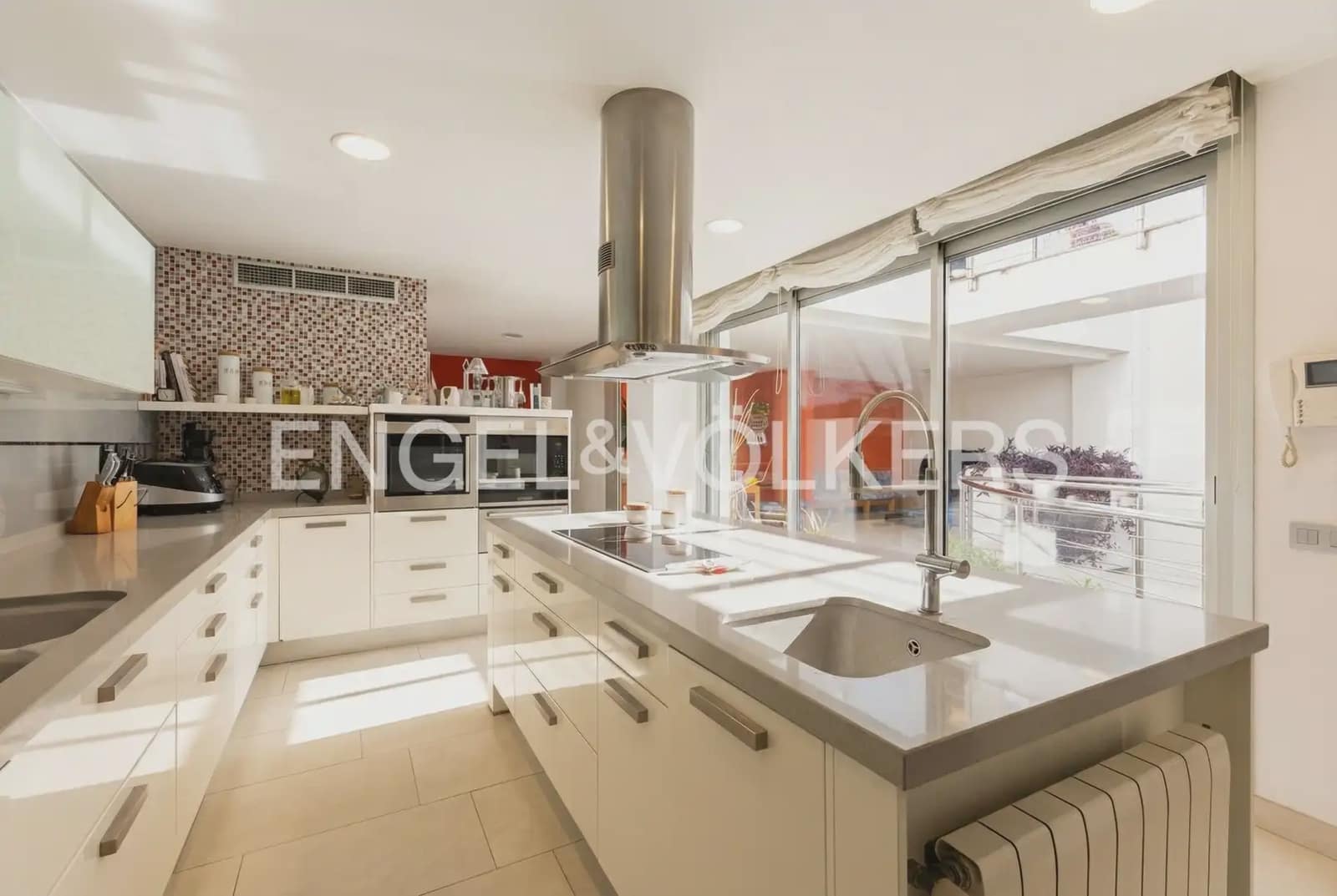 Casa de 7 habitaciones en Castelló de la Plana en venta con garaje - 1.770.000 € (Ref: 10179466)