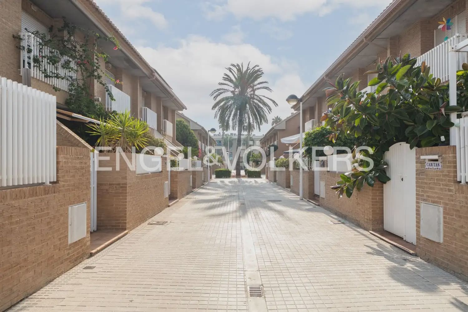 7 soverom Rekkehus til salgs i Alboraya / Alboraia med garasje - € 1 200 000 (Ref: 10180849)