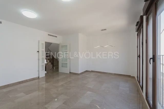 4 soverom Hus til leie i Quart de Poblet med garasje - € 1 980 (Ref: 10180850)