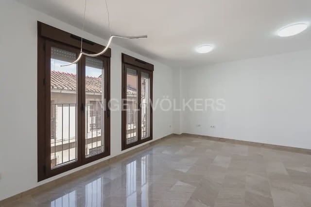 4 soverom Hus til leie i Quart de Poblet med garasje - € 1 980 (Ref: 10180850)