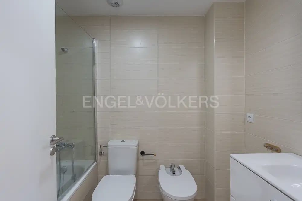 4 bedroom Townhouse for rent in Quart de Poblet with garage - € 1,980 (Ref: 10180850)