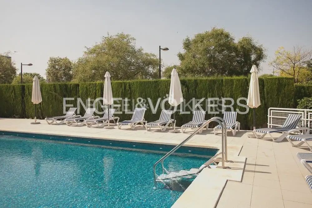 3 bedroom Flat for sale in Valencia city with pool garage - € 650,000 (Ref: 10181025)