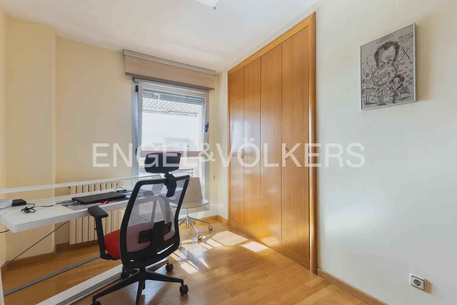 3 bedroom Flat for sale in Valencia city with pool garage - € 650,000 (Ref: 10181025)