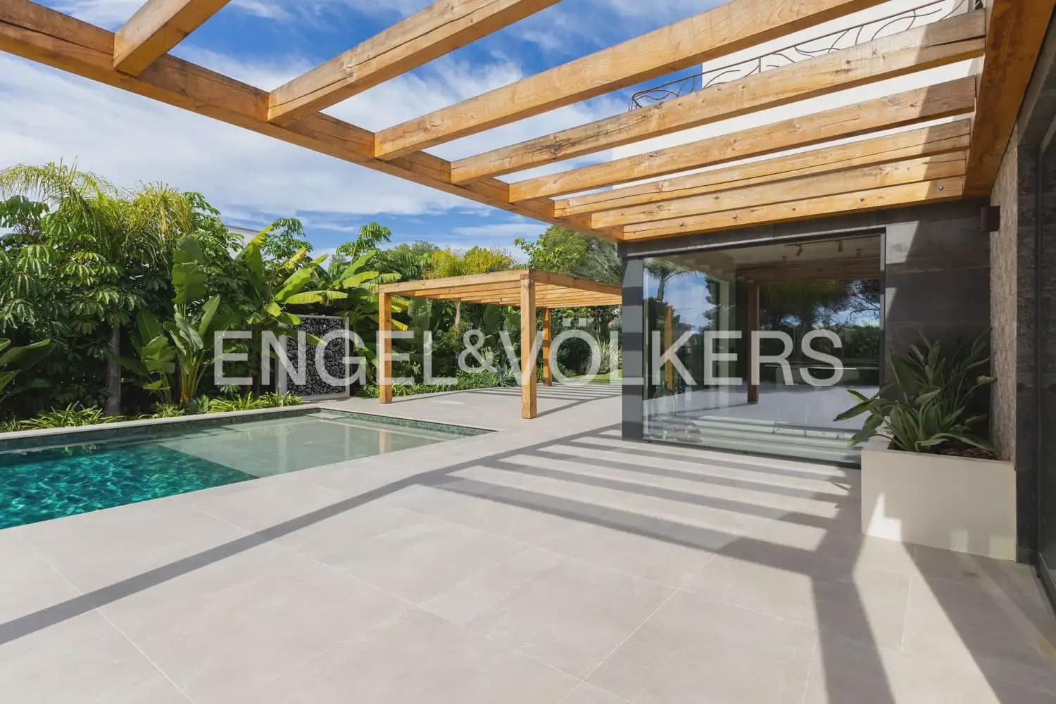 4 sovrum Villa till salu i Javea / Xabia med pool garage - 1 749 000 € (Ref: 10182053)