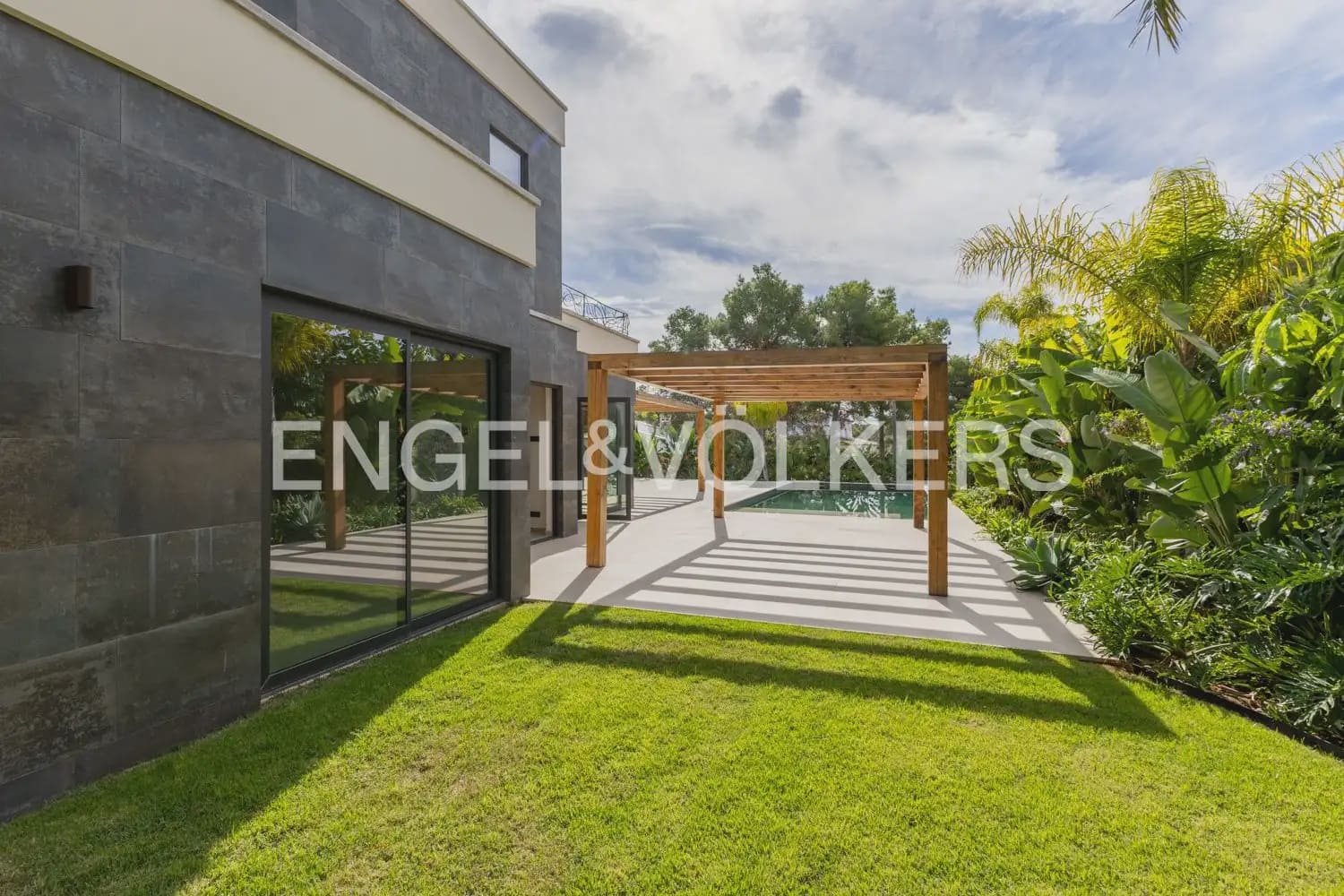 4 sovrum Villa till salu i Javea / Xabia med pool garage - 1 749 000 € (Ref: 10182053)