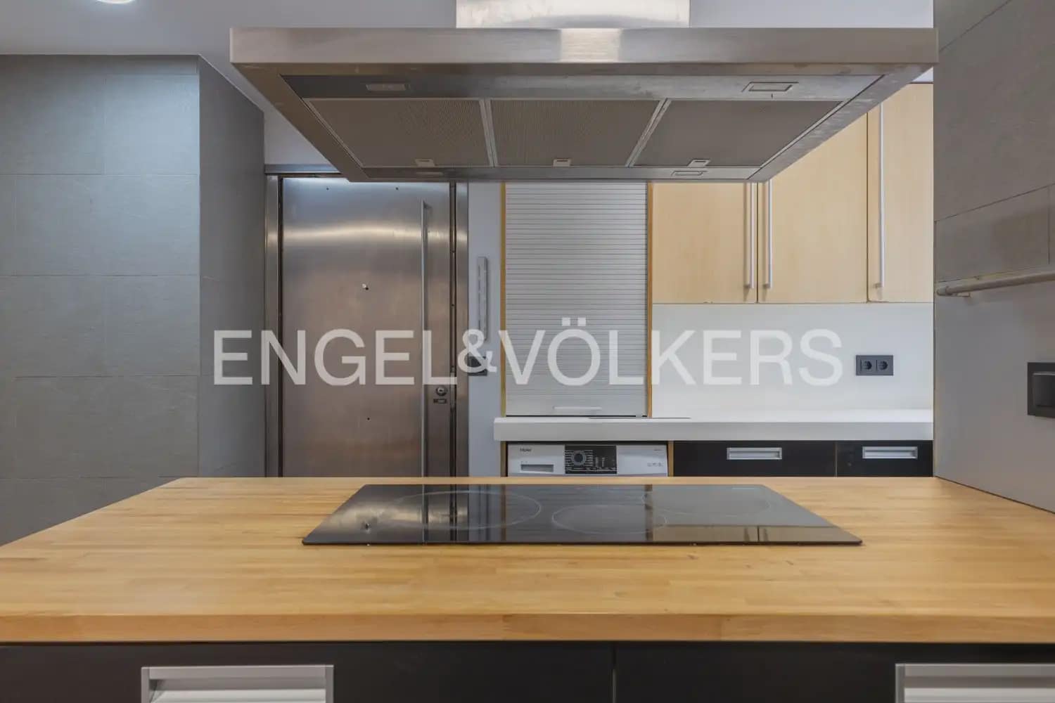 4 soverom Leilighet til leie i Valencia by med garasje - € 2 600 (Ref: 10182175)