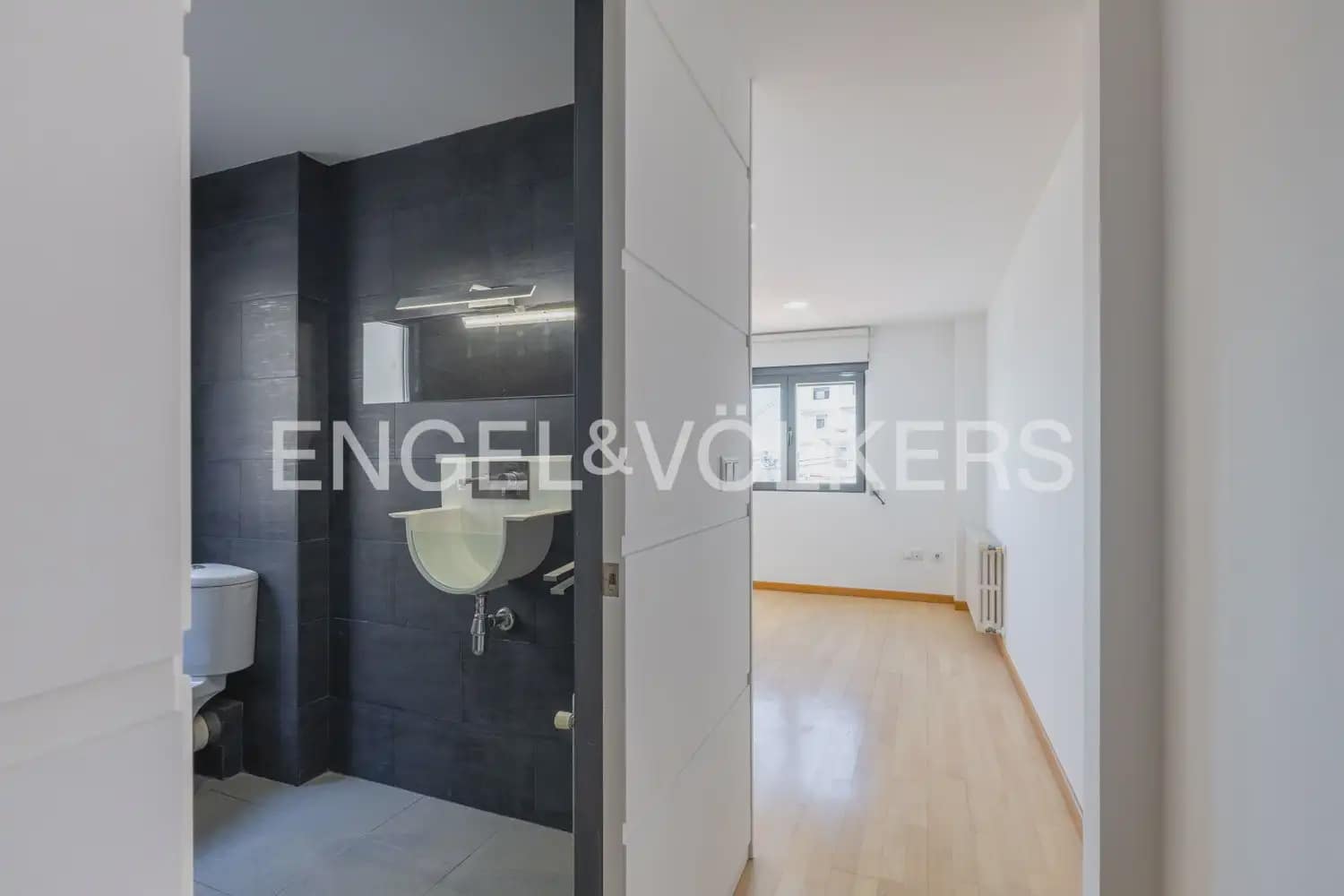 4 soverom Leilighet til leie i Valencia by med garasje - € 2 600 (Ref: 10182175)