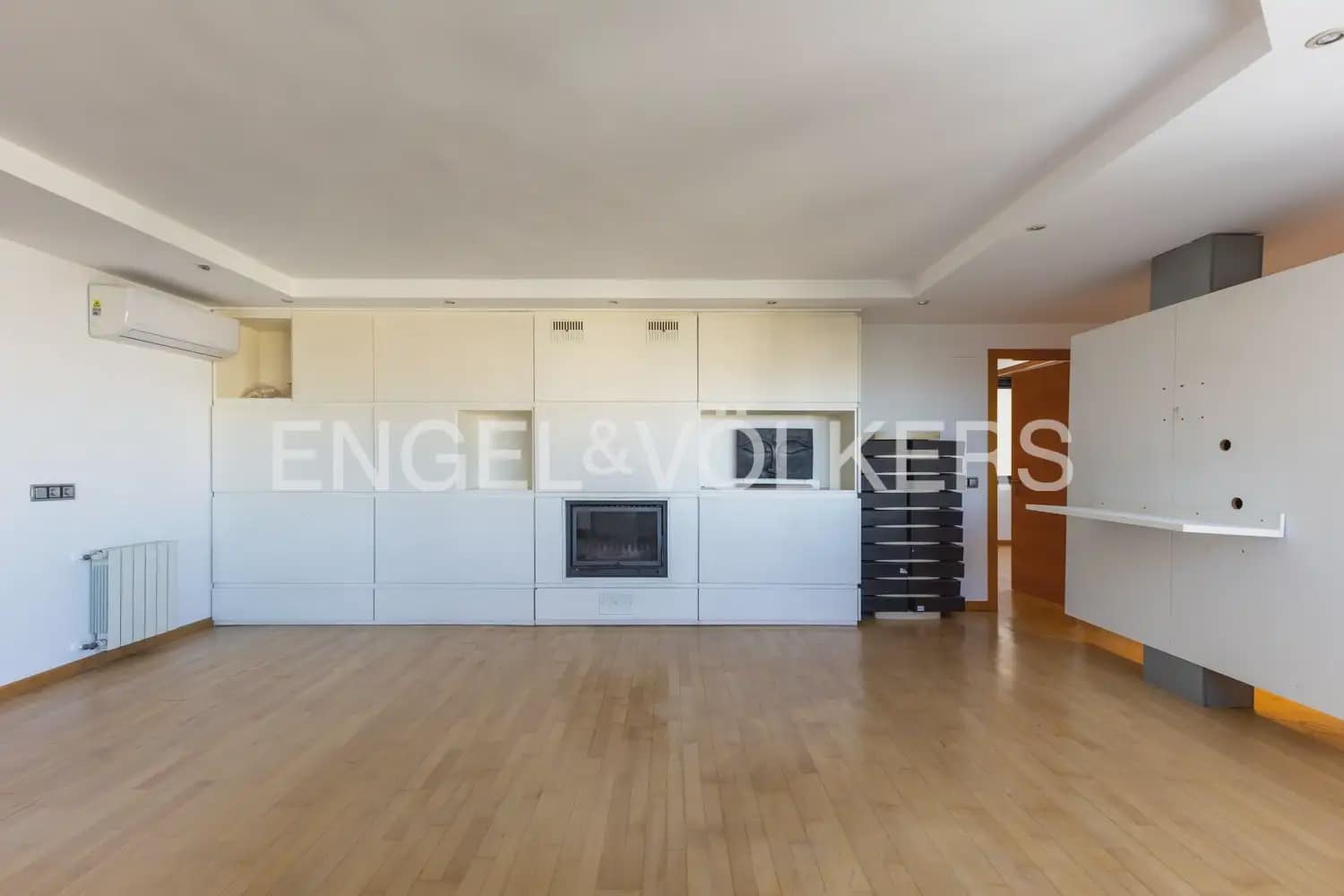 4 soverom Leilighet til leie i Valencia by med garasje - € 2 600 (Ref: 10182175)