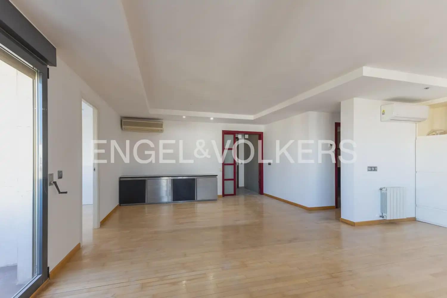 4 soverom Leilighet til leie i Valencia by med garasje - € 2 600 (Ref: 10182175)