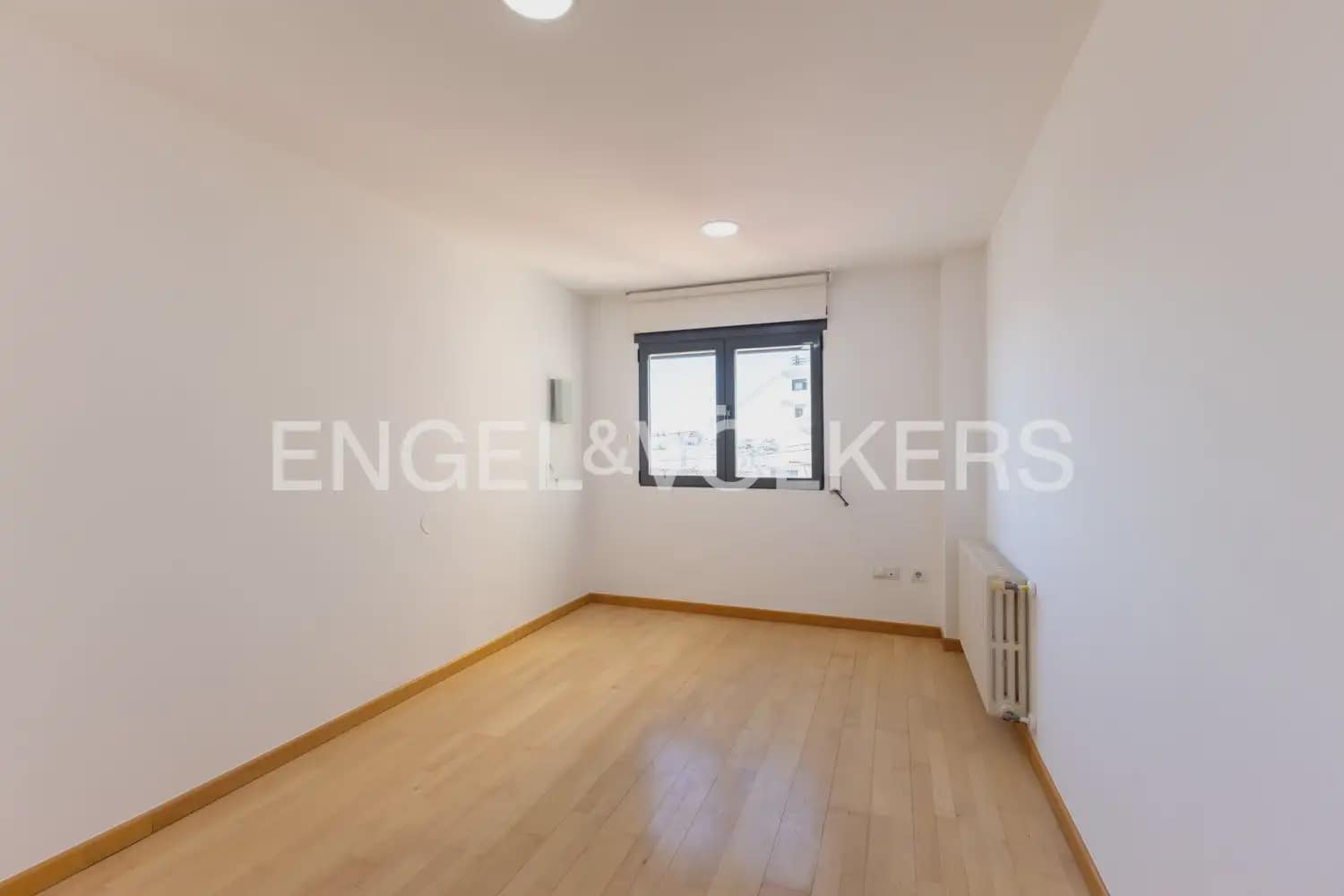 4 soverom Leilighet til leie i Valencia by med garasje - € 2 600 (Ref: 10182175)
