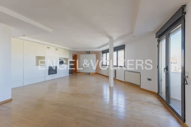 4 soverom Leilighet til leie i El Pla del Remei, Valencia by med garasje - € 2 600 (Ref: 10182175)