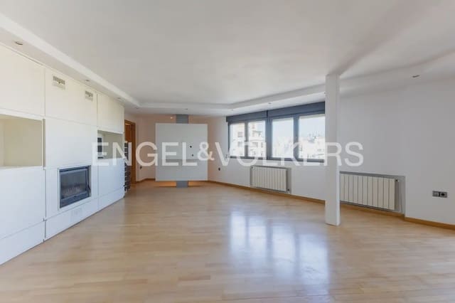 4 soverom Leilighet til leie i El Pla del Remei, Valencia by med garasje - € 2 600 (Ref: 10182175)