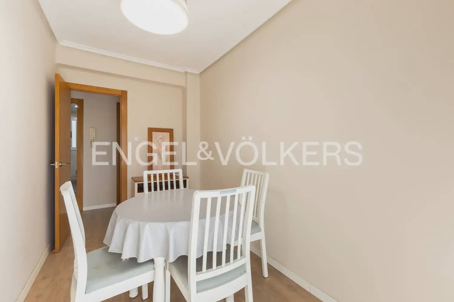 4 slaapkamer Flat te koop in Valencia stad - € 305.000 (Ref: 10182177)