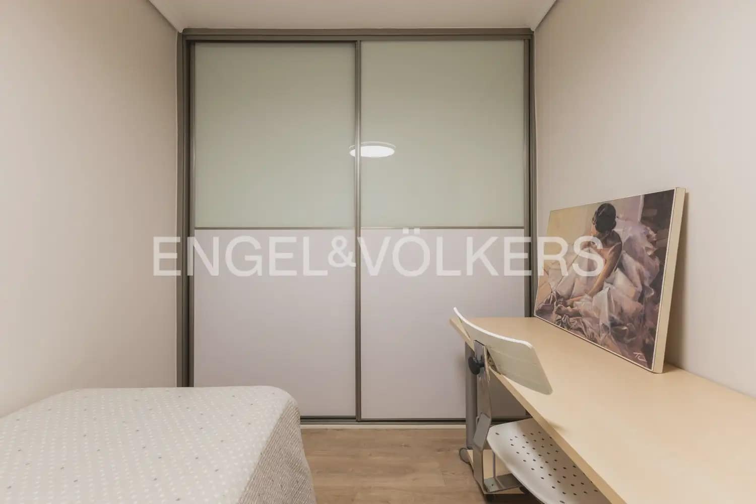 4 slaapkamer Flat te koop in Valencia stad - € 305.000 (Ref: 10182177)