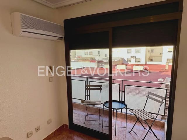 2 soverom Leilighet til leie i Moncada med garasje - € 1 350 (Ref: 10182178)