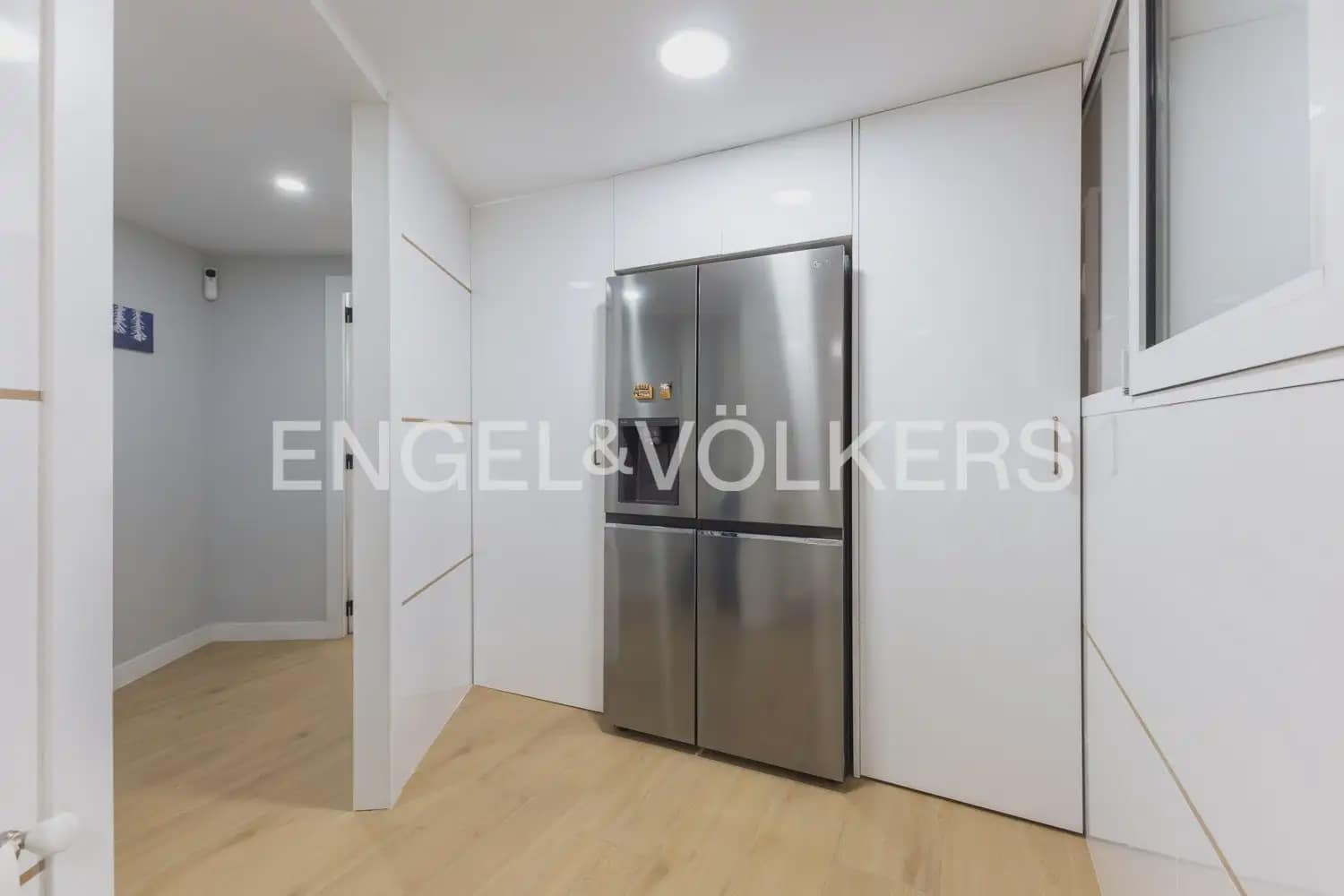 3 bedroom Flat for sale in Valencia city with garage - € 575,000 (Ref: 10182276)