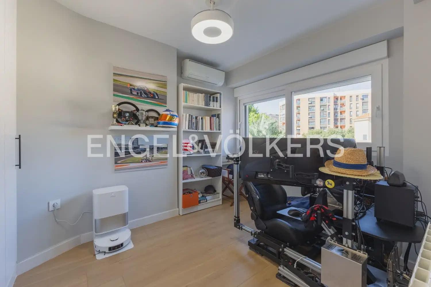 3 bedroom Flat for sale in Valencia city with garage - € 575,000 (Ref: 10182276)
