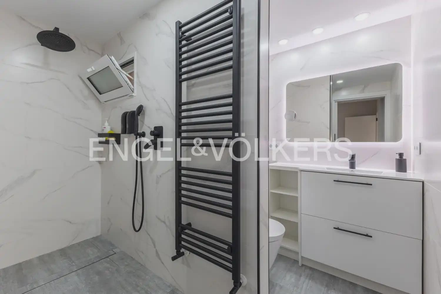 3 bedroom Flat for sale in Valencia city with garage - € 575,000 (Ref: 10182276)