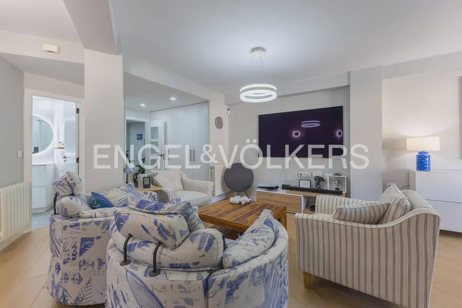 3 bedroom Flat for sale in Valencia city with garage - € 575,000 (Ref: 10182276)
