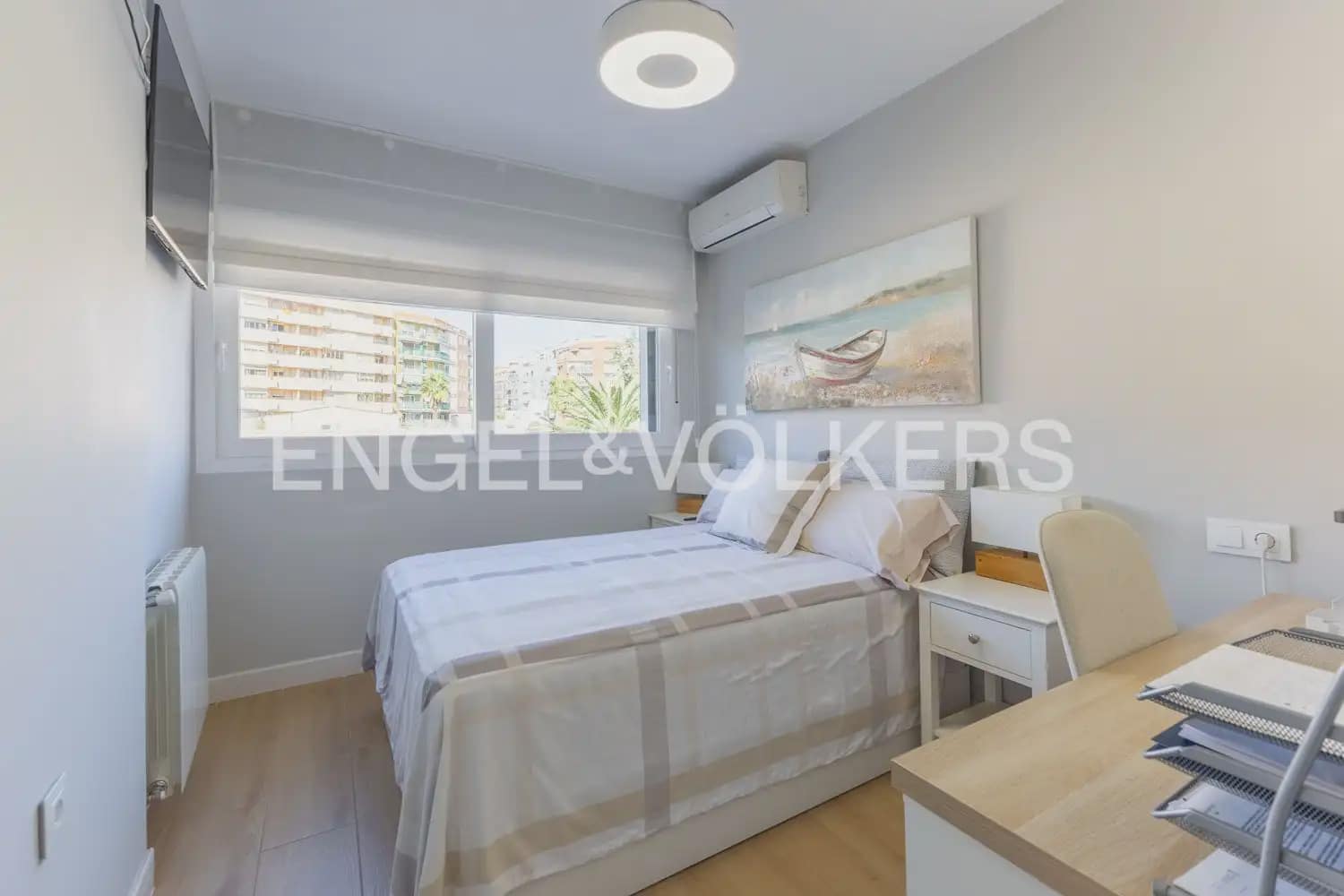 3 bedroom Flat for sale in Valencia city with garage - € 575,000 (Ref: 10182276)
