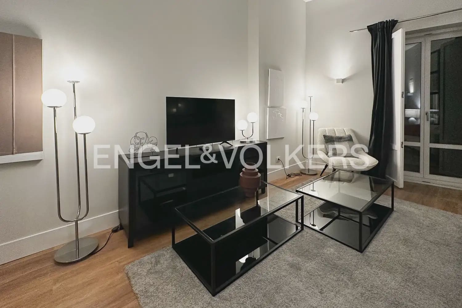 1 slaapkamer Flat te huur in Valencia stad met zwembad - € 1.550 (Ref: 10183599)