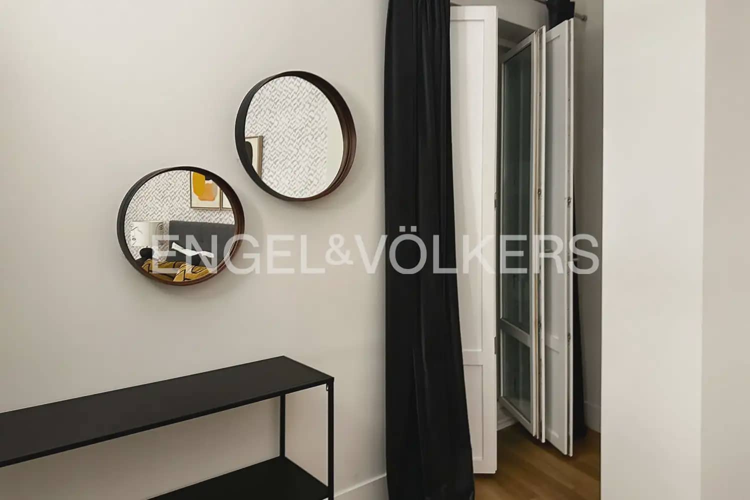 1 slaapkamer Flat te huur in Valencia stad met zwembad - € 1.550 (Ref: 10183599)