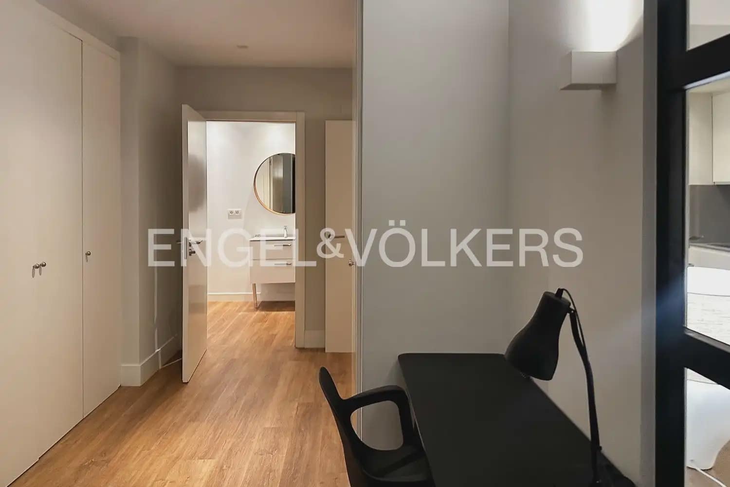 1 slaapkamer Flat te huur in Valencia stad met zwembad - € 1.550 (Ref: 10183599)