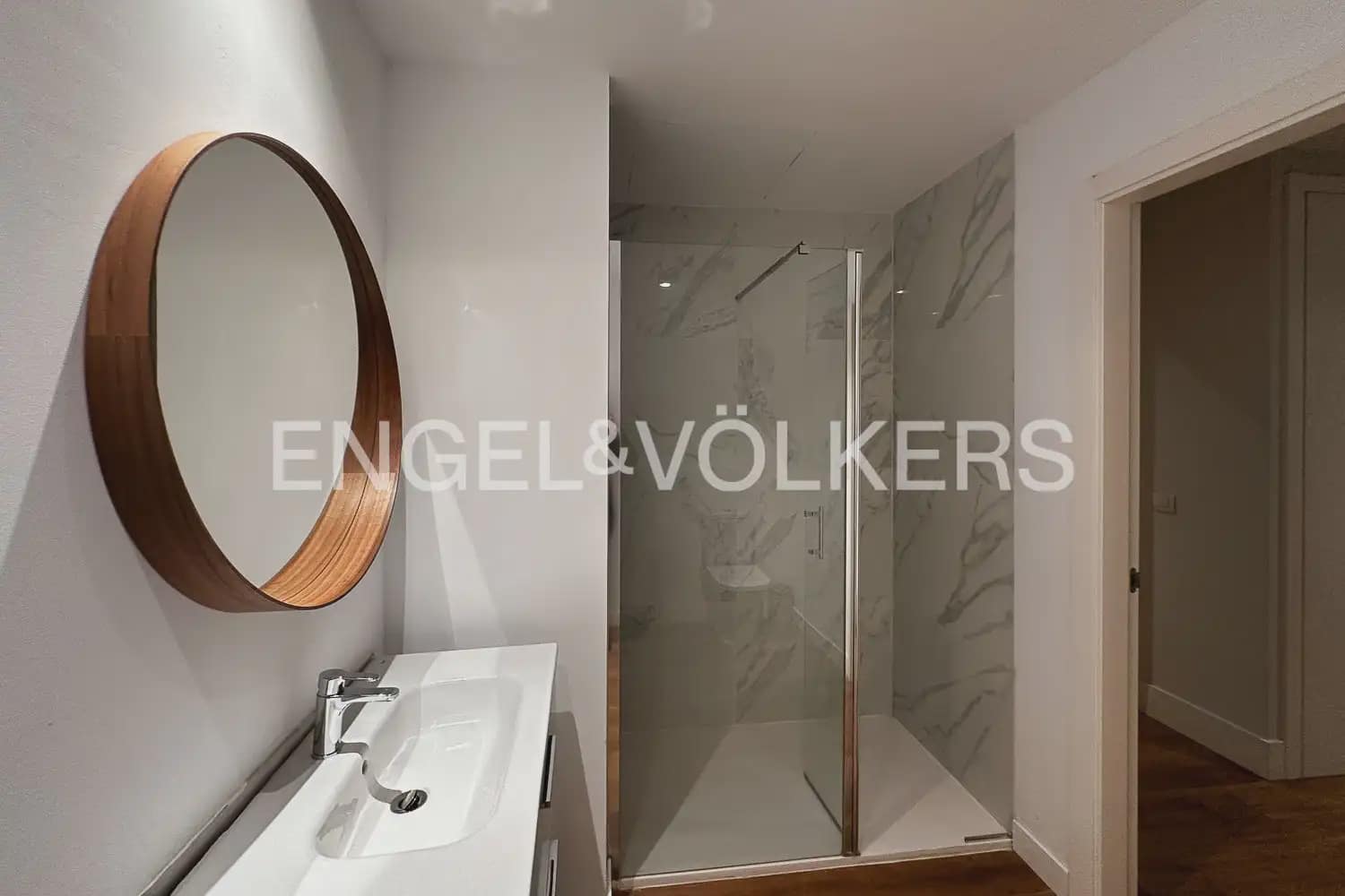 1 slaapkamer Flat te huur in Valencia stad met zwembad - € 1.550 (Ref: 10183599)