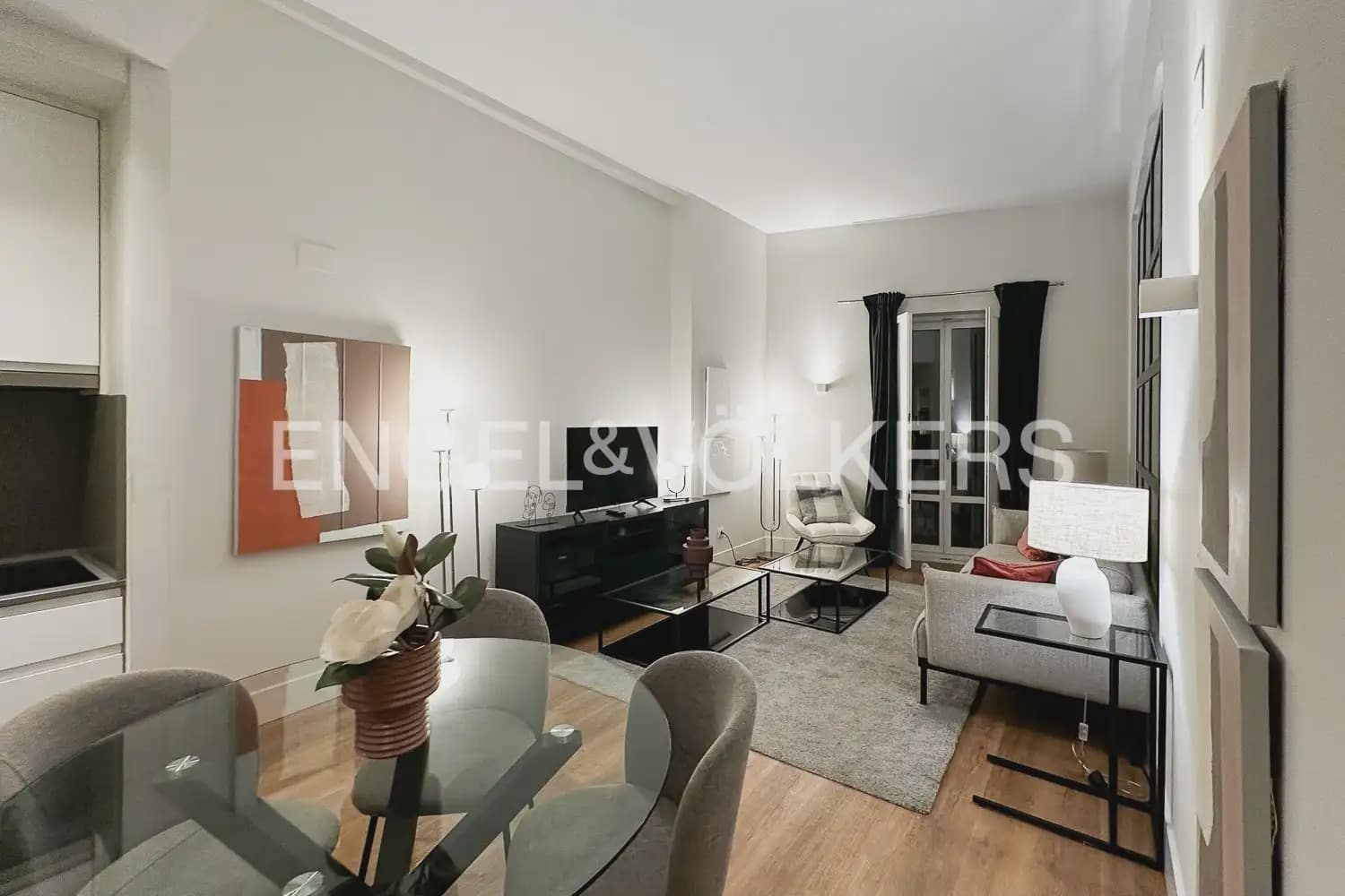 1 slaapkamer Flat te huur in Valencia stad met zwembad - € 1.550 (Ref: 10183599)